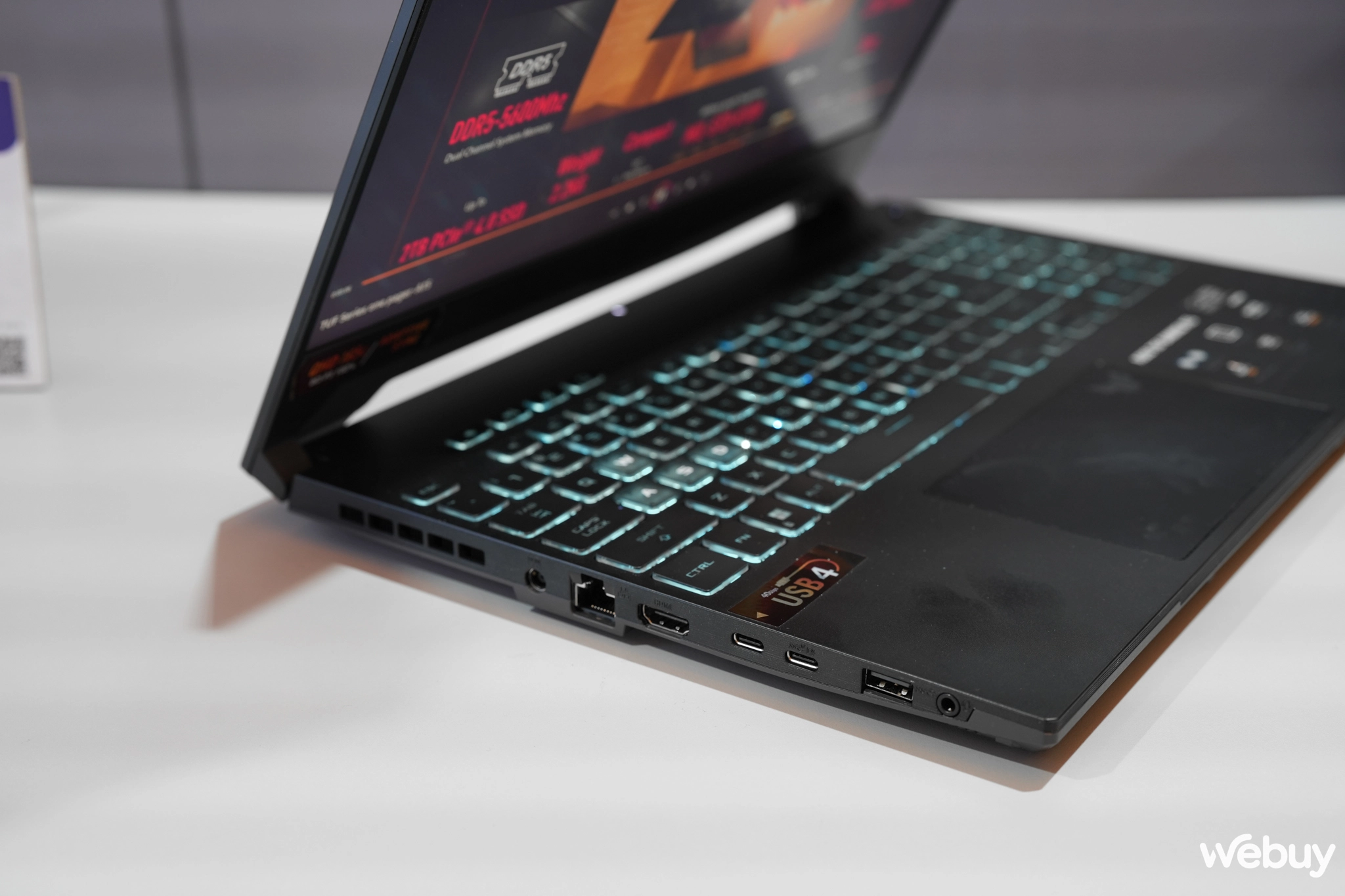 https://thuthuatonline.info//Trên tay ASUS ROG Zephyrus G14 và G16 Thiết kế mỏng nhẹ, màn hình OLED tràn viền, vi xử lý cao cấp từ cả Intel và AMD 19