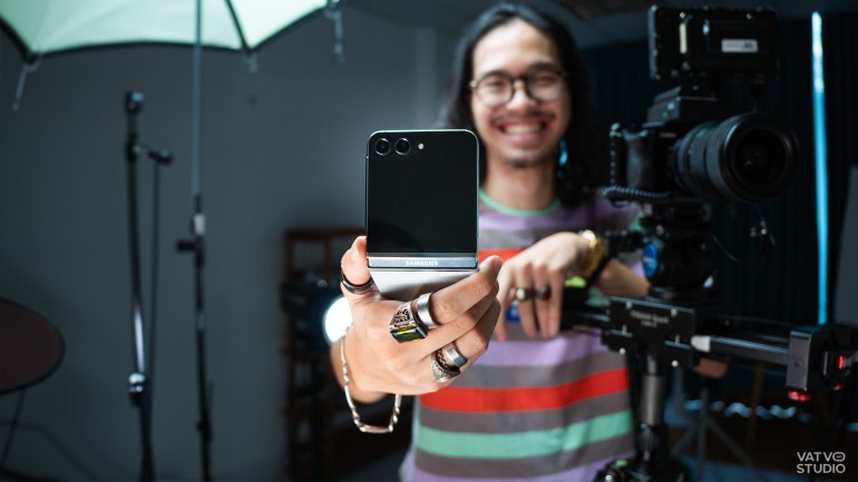 Cách Galaxy Z Flip5 đồng hành cùng những bạn trẻ đam mê làm phim Indie