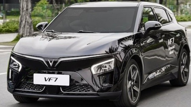 CEO 8x chia sẻ lý do mua xe điện: 'Chọn VinFast VF 7 vì giá trị thực sự cao hơn giá thành sản phẩm'