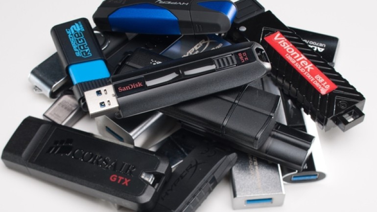 Tại sao ổ USB và thẻ nhớ đời mới ngày càng kém bền, vừa mua được 