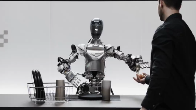 Mời bạn xem video robot tích hợp công nghệ của OpenAI đàm thoại với con người