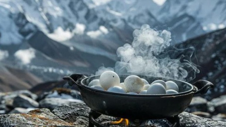 Lý do vì sao chúng ta không bao giờ có thể luộc được một quả trứng khi ở trên đỉnh Everest