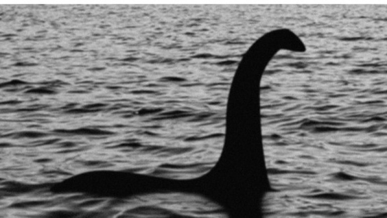 Vi khuẩn giống quái vật hồ Loch Ness có cách bắt mồi độc lạ