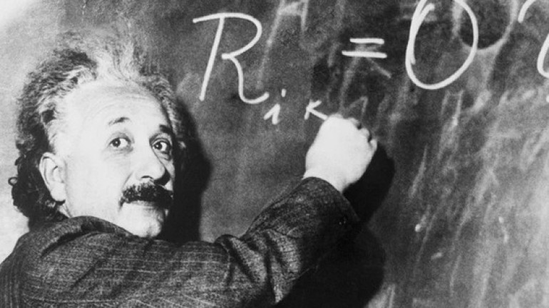 Điểm số thời còn đi học của Albert Einstein là bao nhiêu?